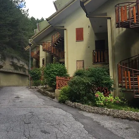 Holiday home Le Conifere Garden *