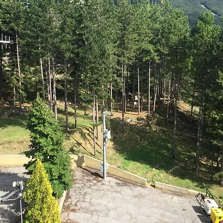 Holiday home Le Conifere Garden